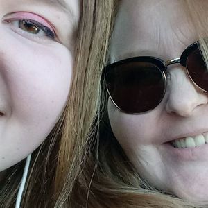 Meet your Posher, Suzanne